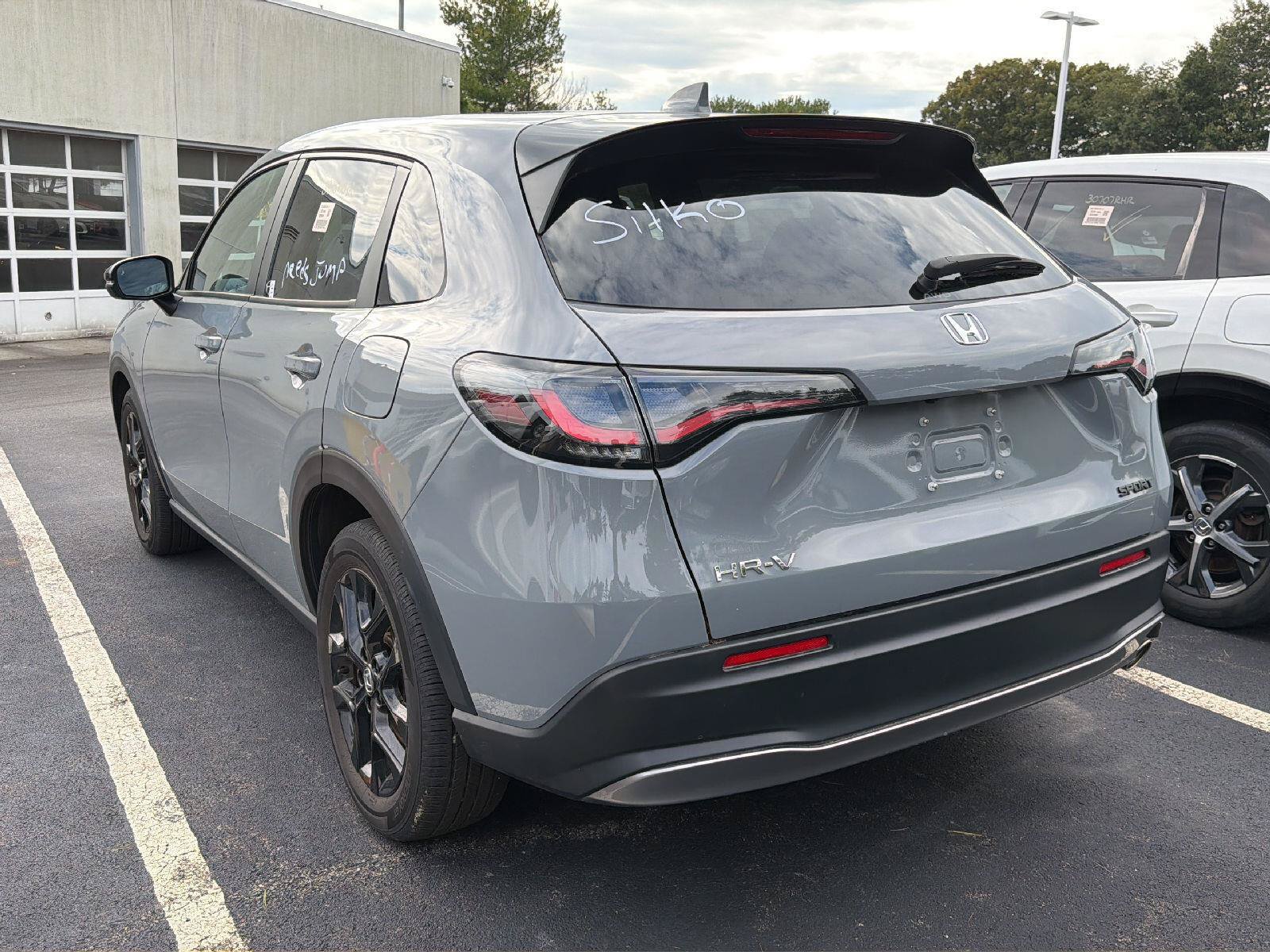 Used 2025 Honda HR-V Sport image 4