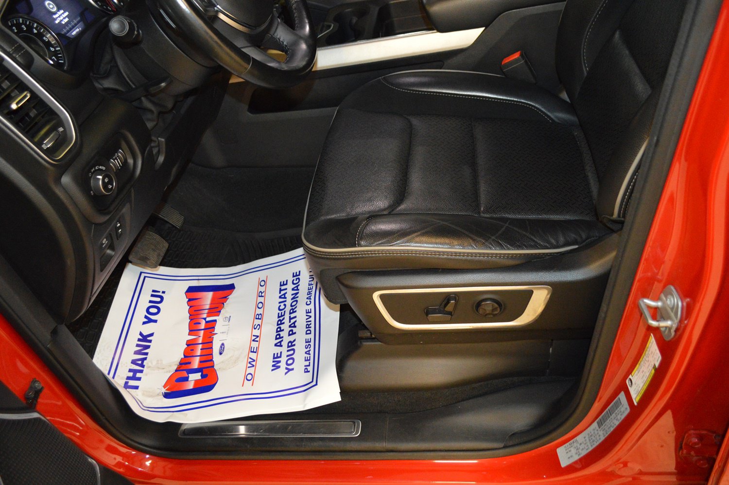 Used 2019 RAM 1500 Laramie w/ Sport Appearance Package image 14