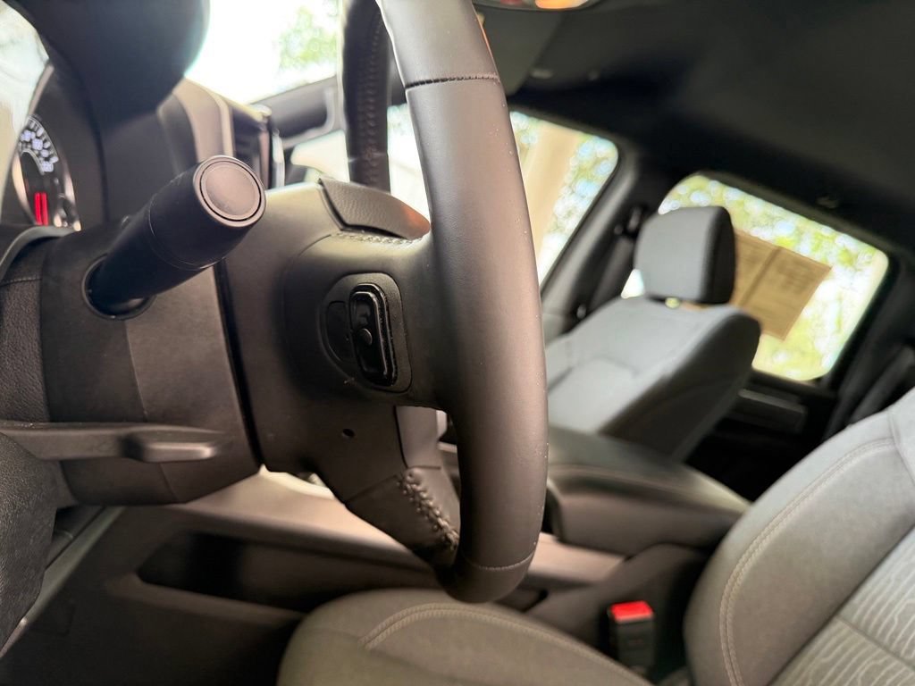 Used 2021 RAM 1500 Big Horn RWD image 43