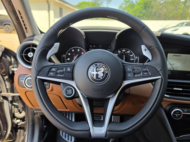 Used 2019 Alfa Romeo Giulia Ti Sport w/ Quick Order Package 22U Sport RWD image 19