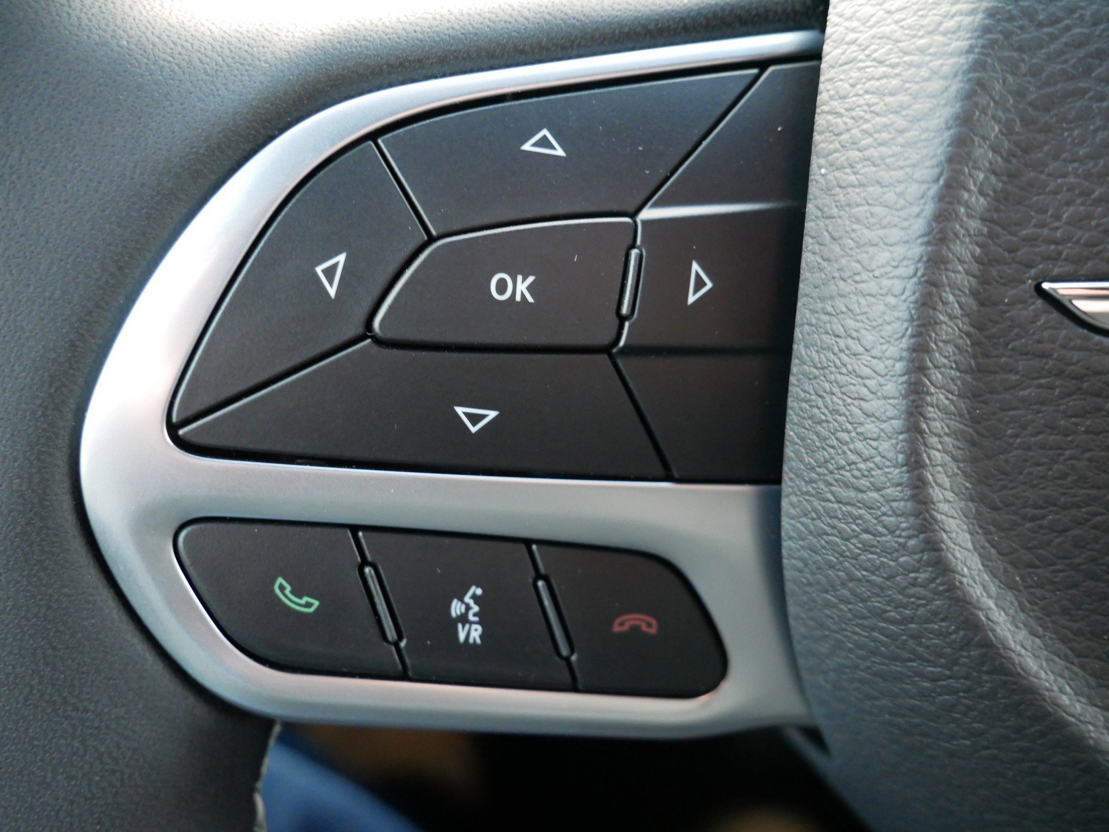 New 2026 Chrysler Pacifica Select image 15