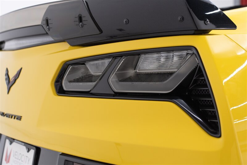 Used 2018 Chevrolet Corvette Z06 RWD image 28