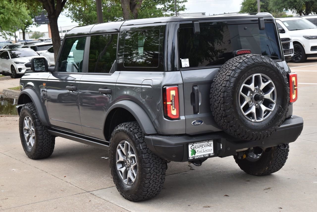 Certified 2025 Ford Bronco Badlands image 10
