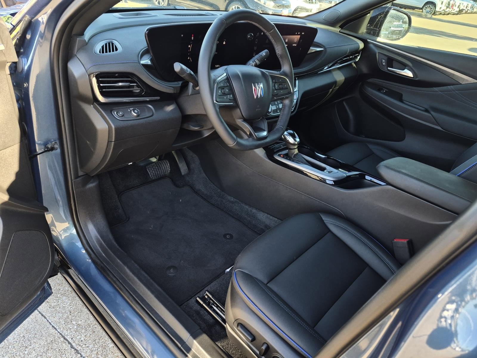 Certified 2024 Buick Envista Sport Touring w/ Convenience I Package FWD image 12