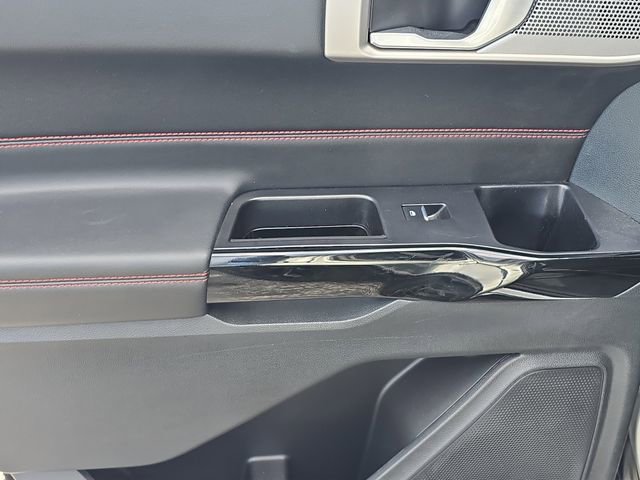 Used 2023 Ford Explorer ST-Line w/ Class IV Trailer Tow Package image 9