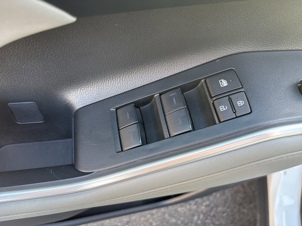 Used 2023 Toyota Highlander XLE image 13