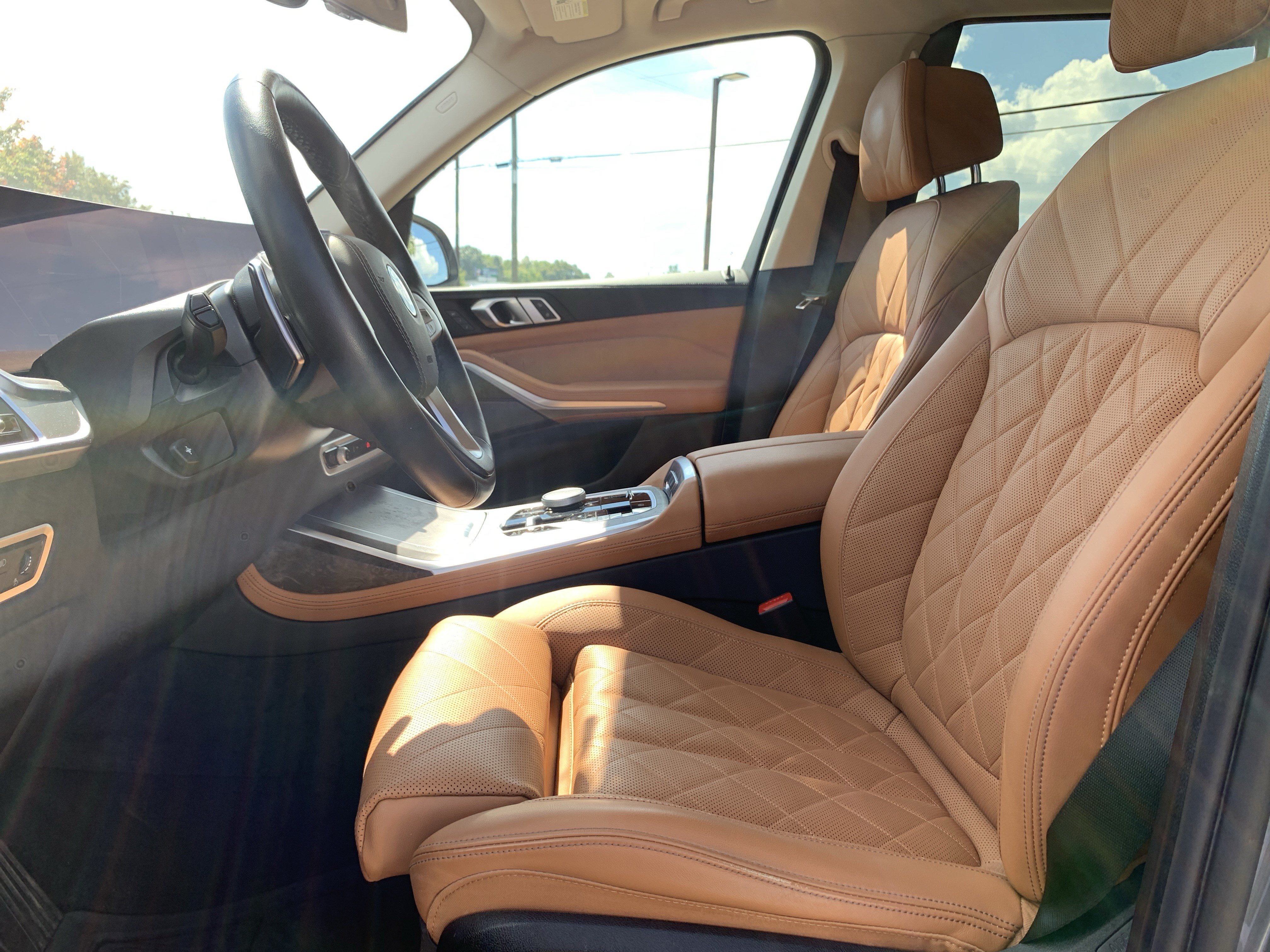 Used 2023 BMW X7 xDrive40i w/ Premium Package AWD/4WD image 16