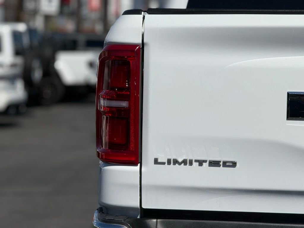 Used 2025 RAM 1500 Limited w/ Trailer Tow Group AWD/4WD image 8