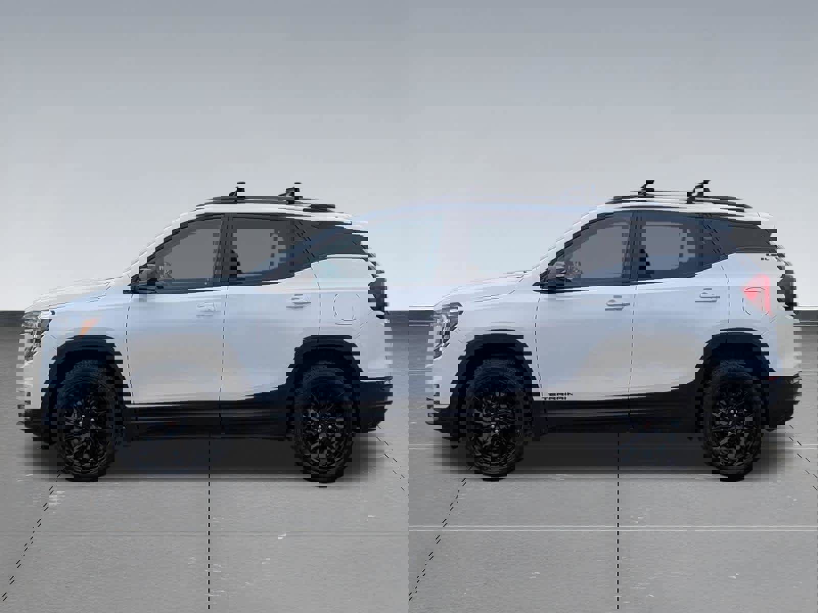 Used 2023 GMC Terrain SLE w/ Driver Convenience Package image 3