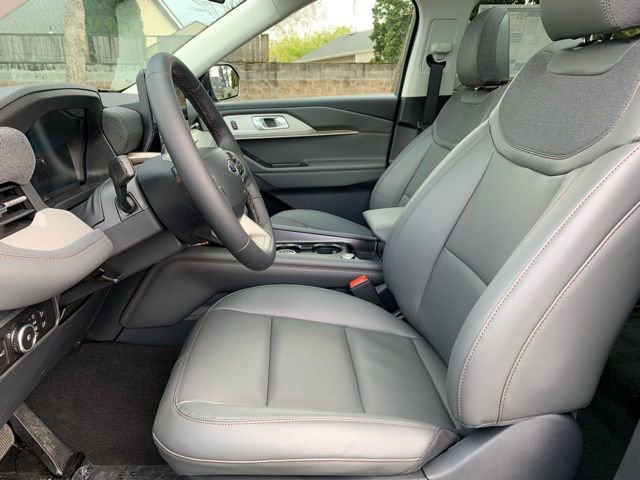 New 2026 Ford Explorer Active w/ Active Comfort Package image 14