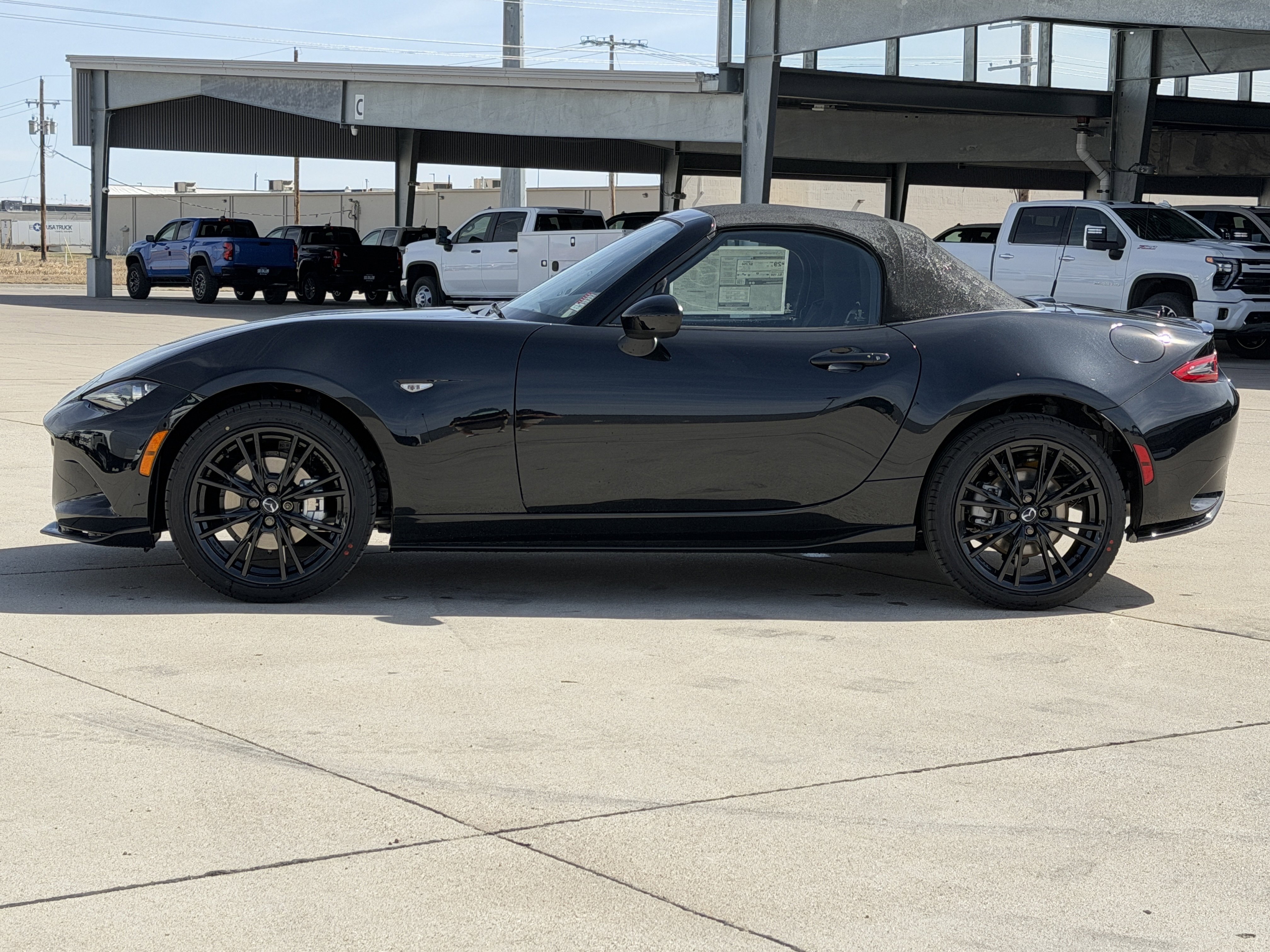 New 2026 MAZDA MX-5 Miata Club w/ Appearance Package RWD image 9