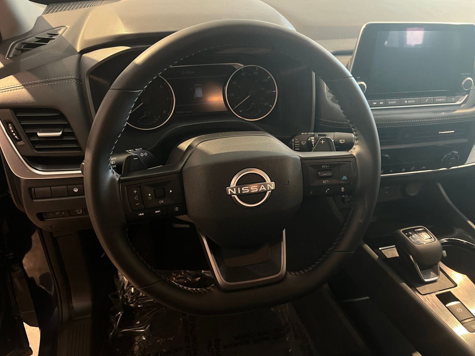 Used 2025 Nissan Rogue SV image 28