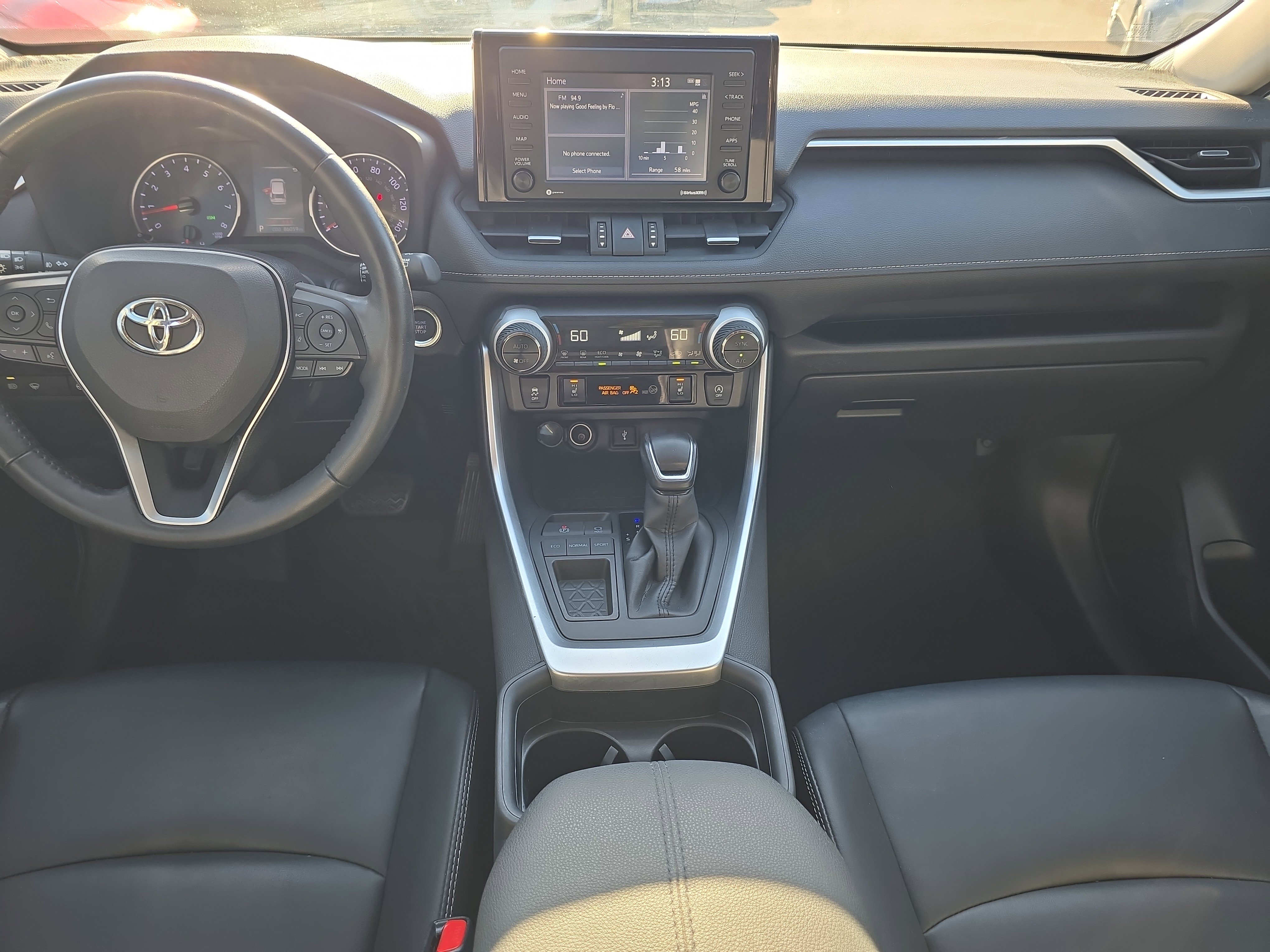 Used 2020 Toyota RAV4 XLE Premium image 17