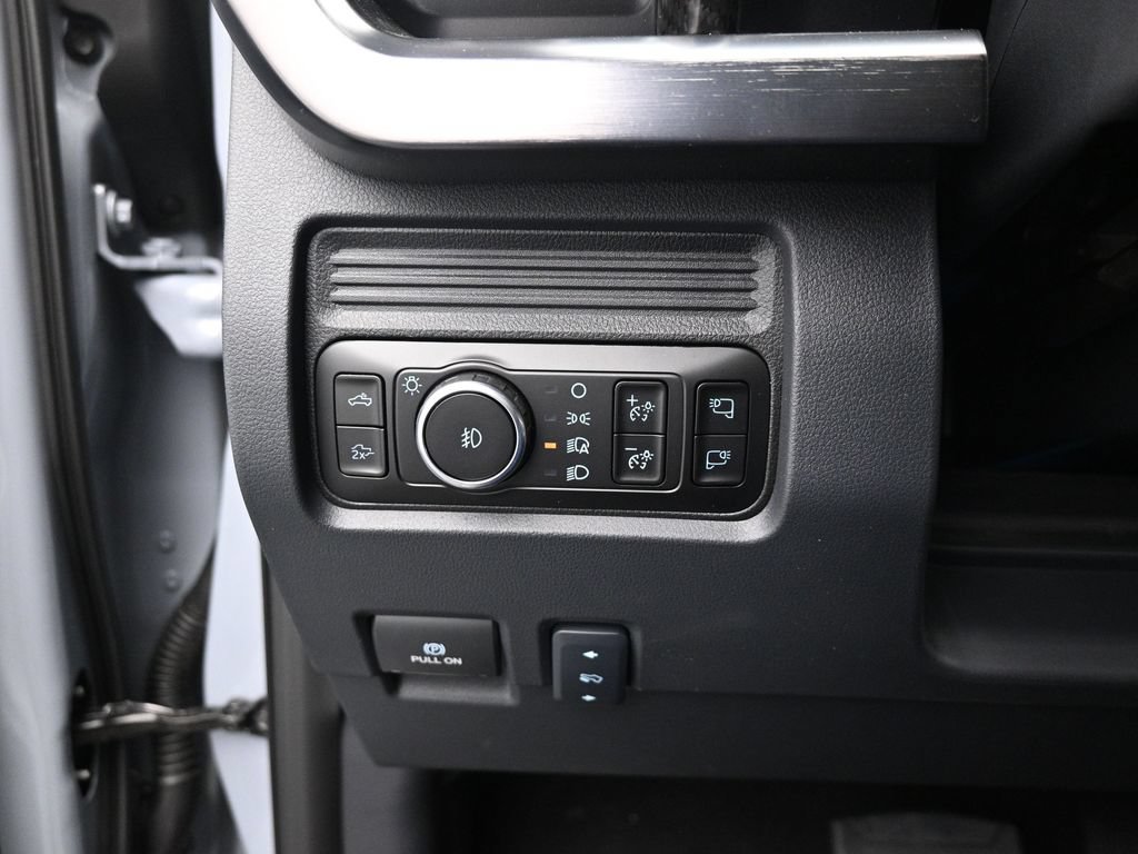 New 2026 Ford F250 Lariat w/ Black Appearance Package AWD/4WD image 13