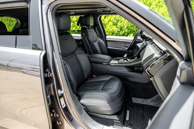 New 2026 Land Rover Range Rover Sport SE AWD/4WD image 44