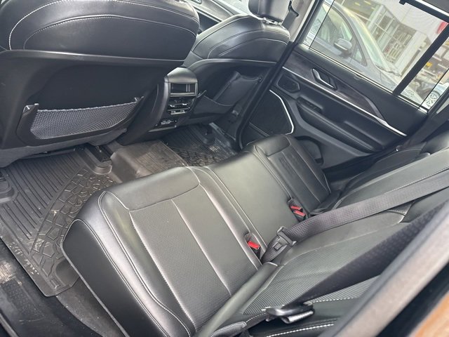 Used 2022 Jeep Grand Cherokee Limited 4xe w/ Luxury Tech Group II image 3