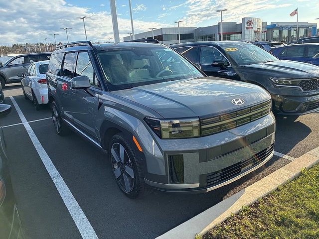 Used 2024 Hyundai Santa Fe Limited image 2