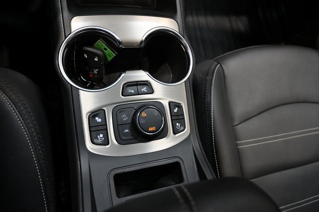 Used 2024 GMC Terrain Denali w/ Denali Premium Package image 19