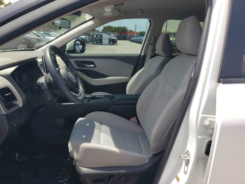 Used 2023 Nissan Rogue SV FWD image 13
