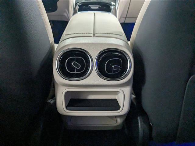 Used 2024 Mercedes-Benz GLC 300 4MATIC image 18