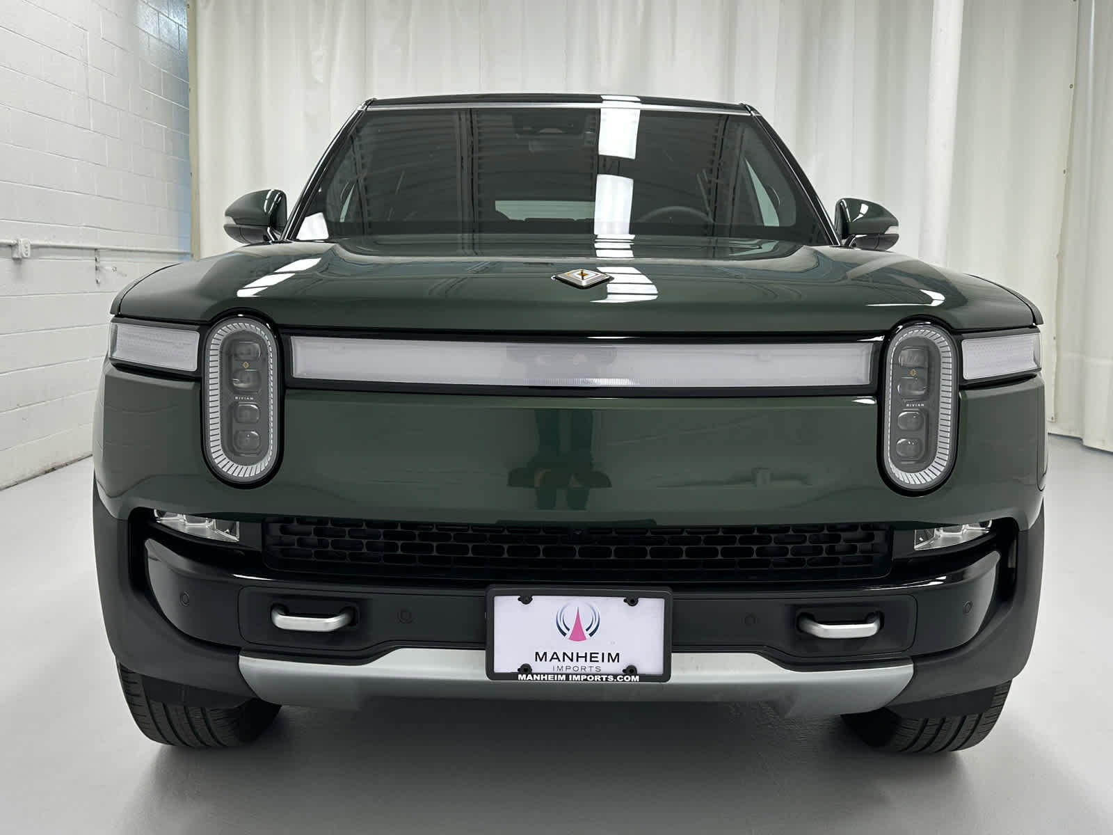 Used 2024 Rivian R1S Adventure image 5