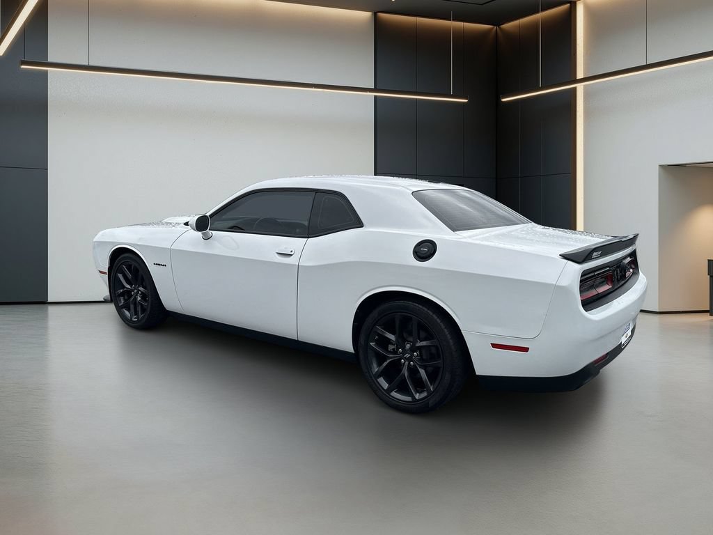 Used 2022 Dodge Challenger R/T w/ Blacktop Package RWD image 3