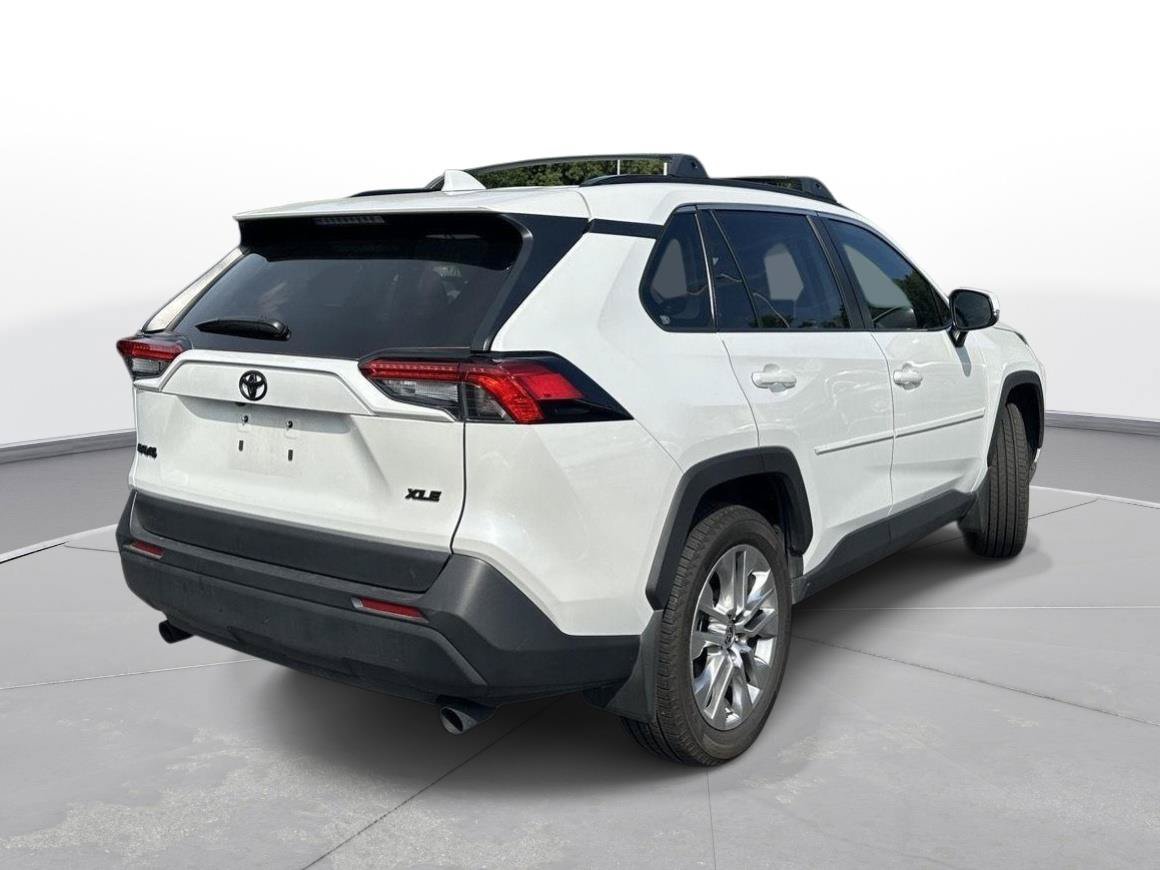 Used 2025 Toyota RAV4 XLE Premium FWD image 6