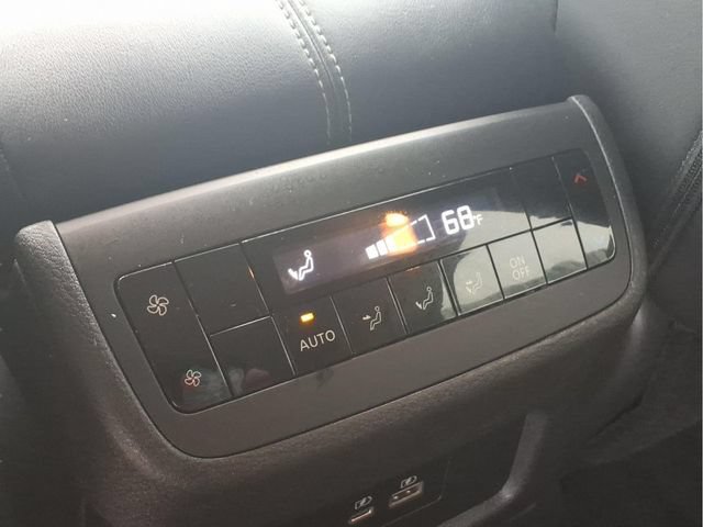 Used 2025 Nissan Pathfinder SL AWD/4WD image 20