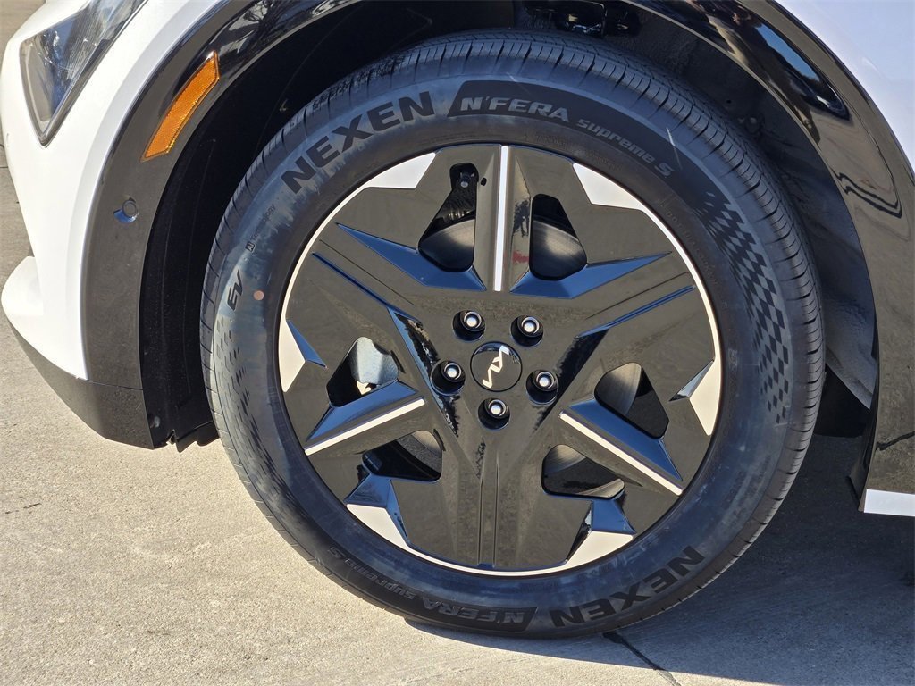 New 2025 Kia EV6 Wind image 24