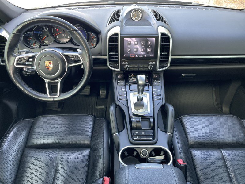 Used 2017 Porsche Cayenne Platinum Edition AWD/4WD image 14