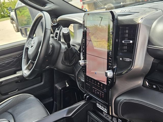 Used 2025 RAM 3500 Limited AWD/4WD image 13
