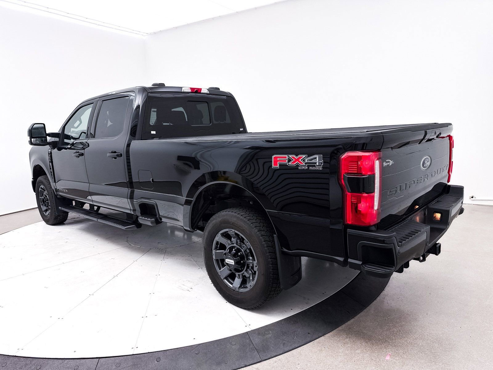 Used 2023 Ford F250 Lariat w/ Lariat Ultimate Package image 18
