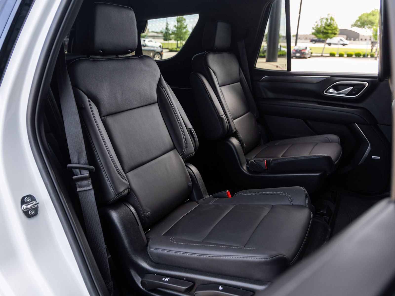 Used 2023 Chevrolet Tahoe Z71 w/ Luxury Package image 39