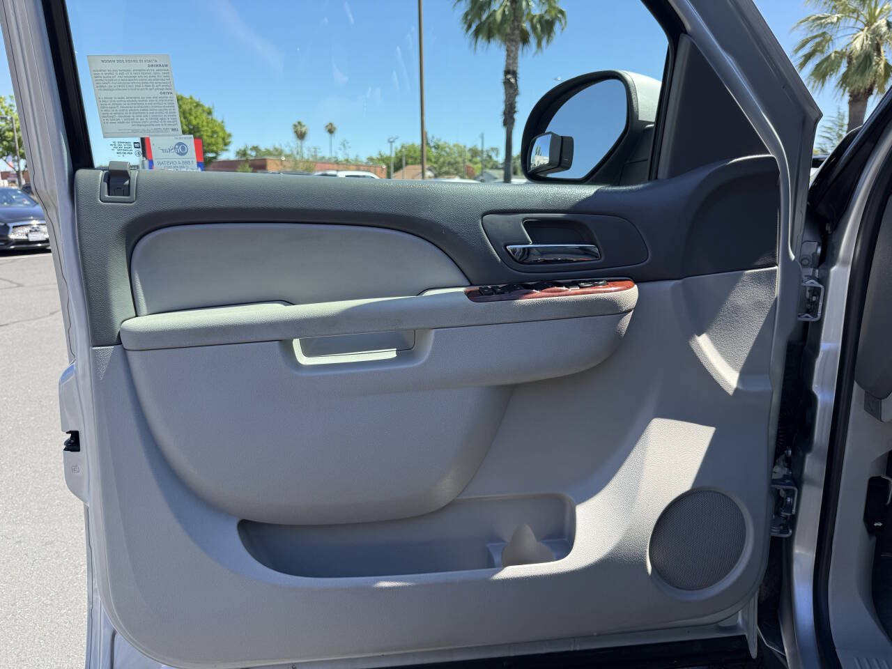 Used 2011 Chevrolet Suburban LT AWD/4WD image 9