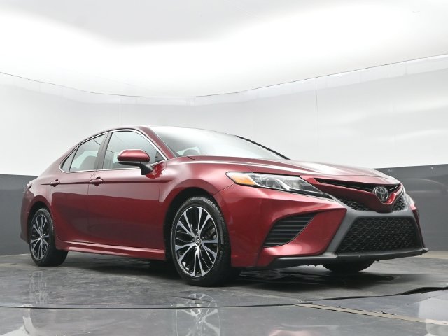 Used 2018 Toyota Camry SE w/ Moonroof Package FWD image 27