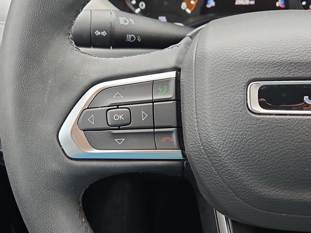 Used 2025 Jeep Compass Limited AWD/4WD image 21