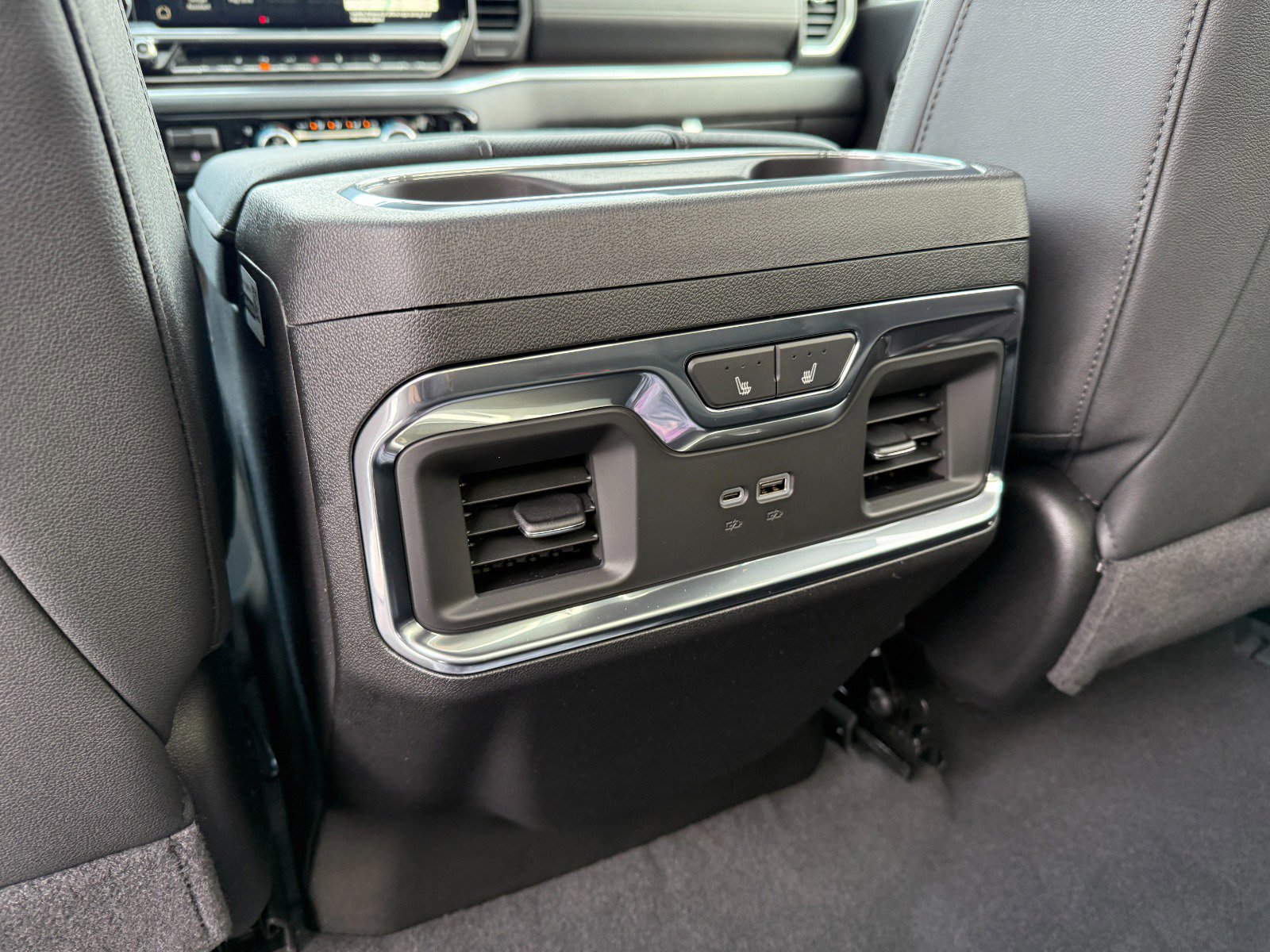 New 2026 GMC Sierra 2500 SLT w/ SLT Convenience Package image 18