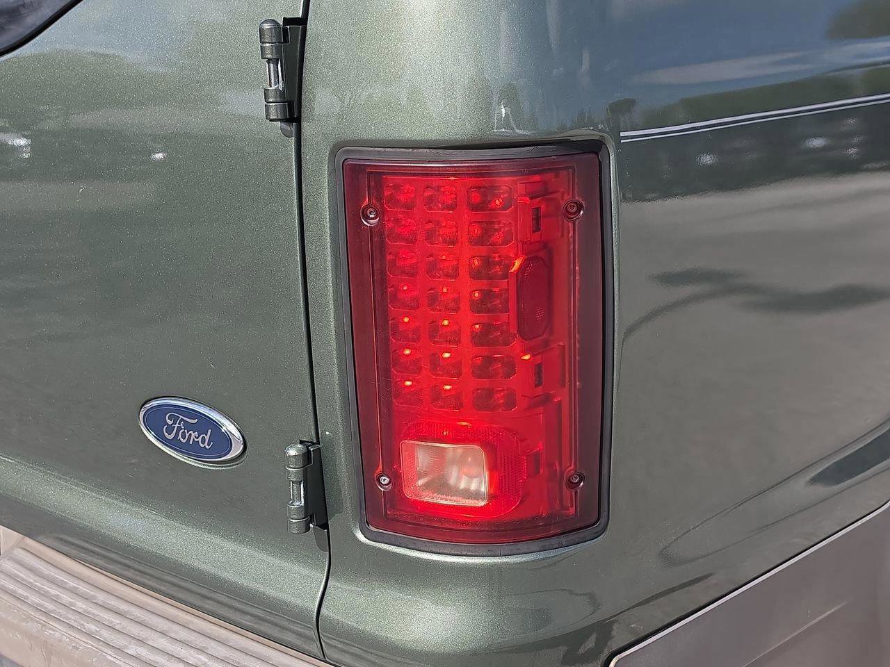 Used 2001 Ford Excursion Limited RWD image 34