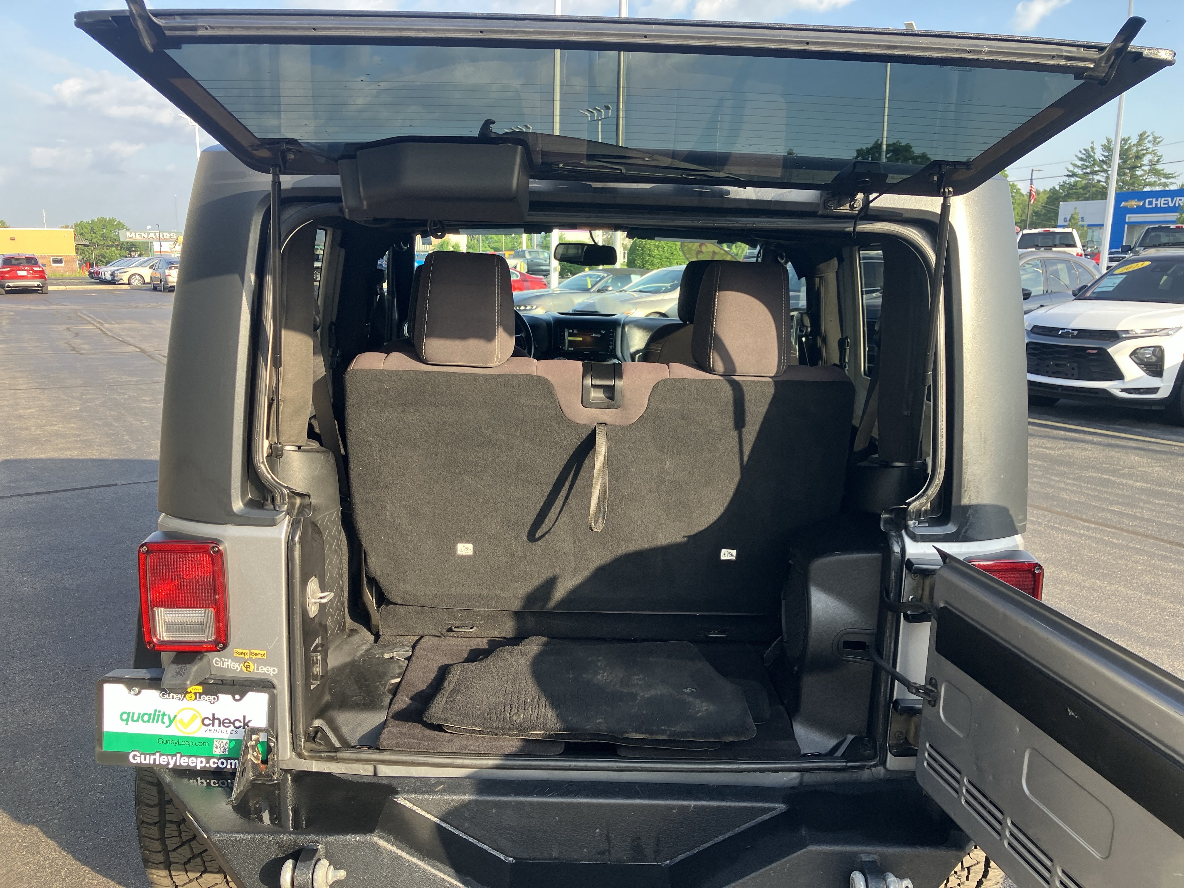 Used 2013 Jeep Wrangler Rubicon w/ Dual Top Group AWD/4WD image 12