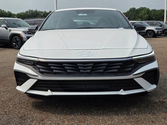 New 2026 Hyundai Elantra SEL Sport FWD image 11