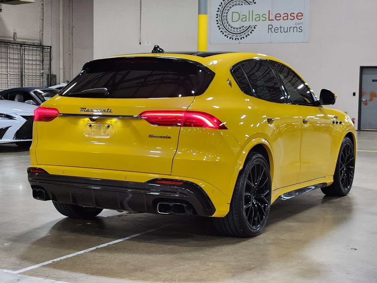 Used 2023 Maserati Grecale Trofeo AWD/4WD image 8