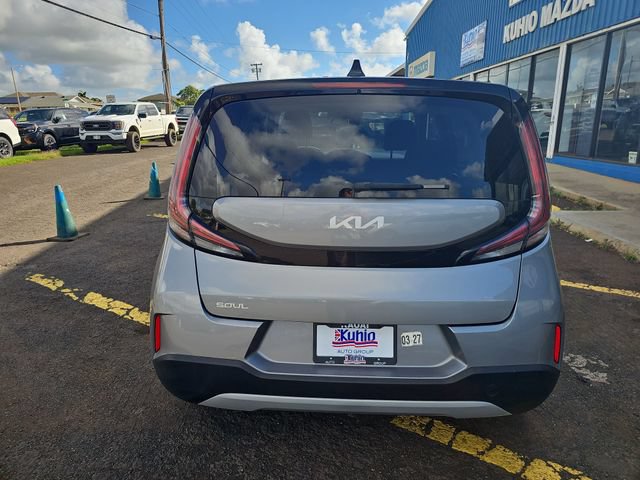 Used 2025 Kia Soul LX w/ LX Technology Package FWD image 4