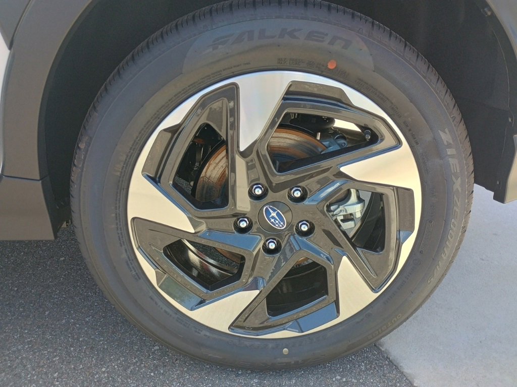 New 2025 Subaru Crosstrek 2.5i Limited w/ Popular Package #3A image 7