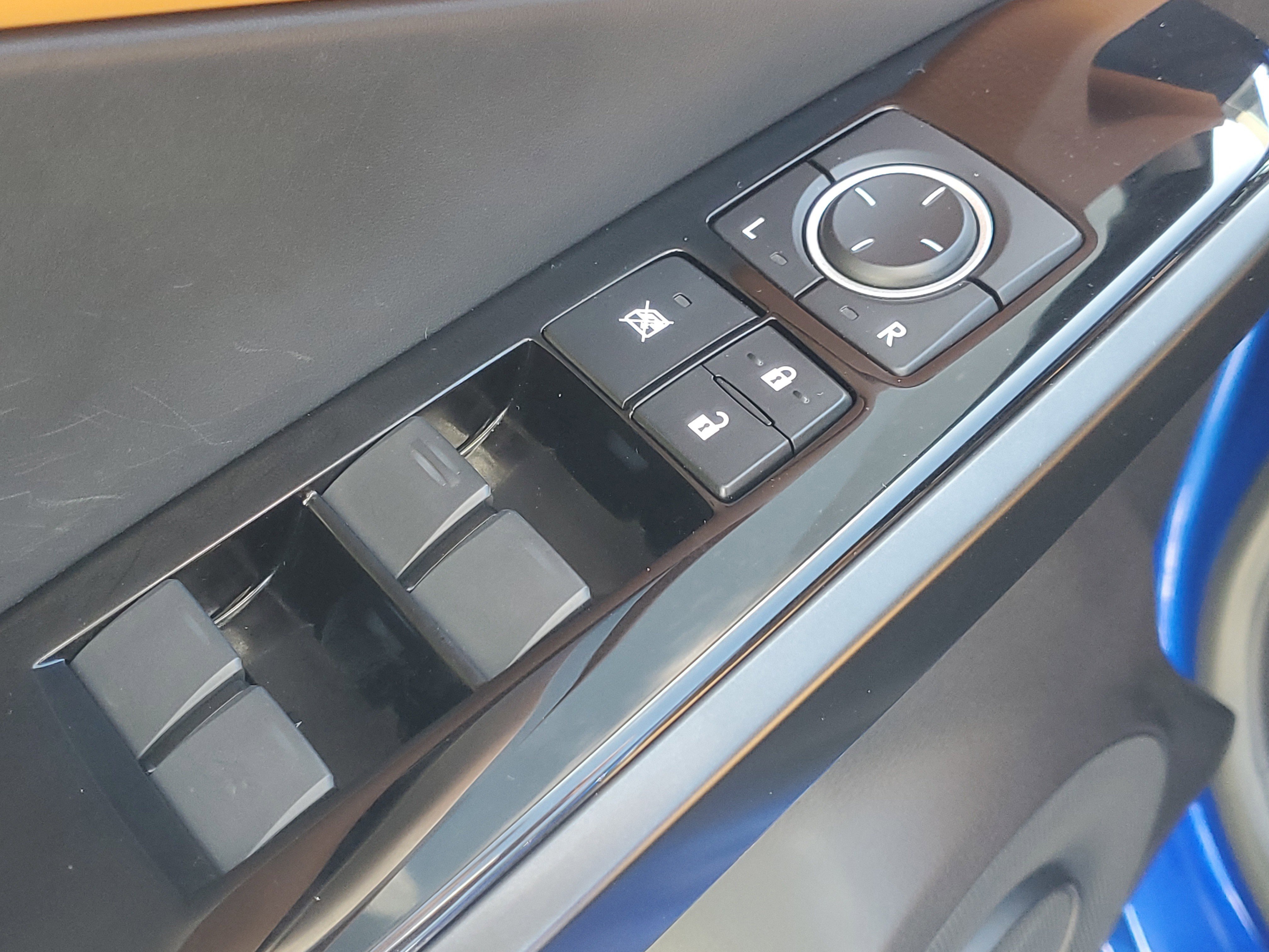 Used 2025 Lexus IS 350 F Sport w/ Accessory Package 2 RWD image 23