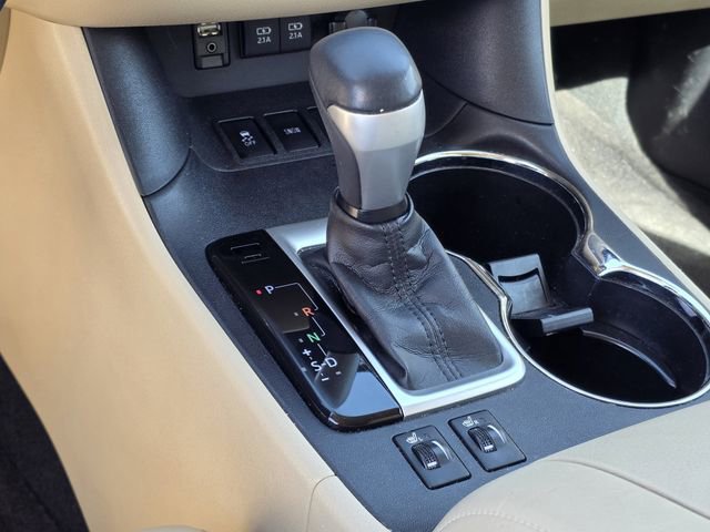 Used 2017 Toyota Highlander XLE image 22