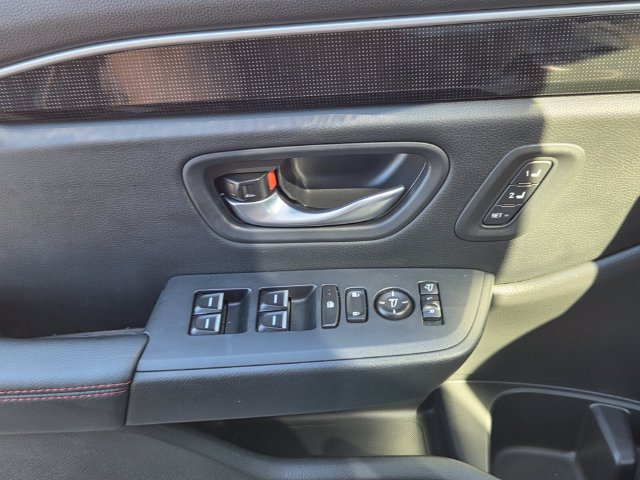 Used 2025 Honda Pilot Black Edition image 29
