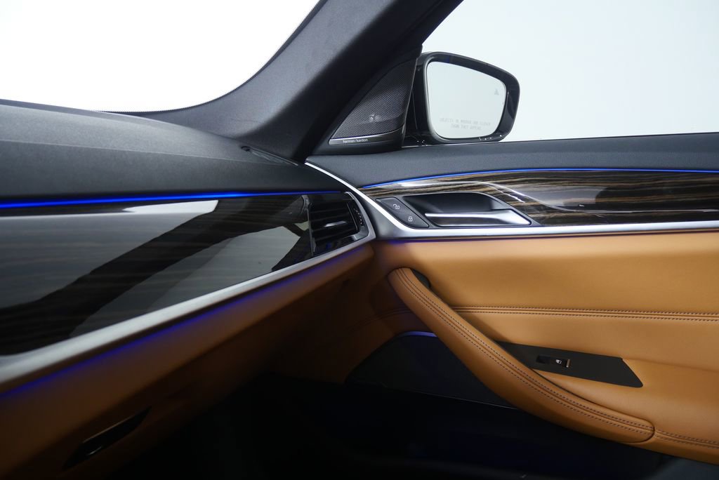 Certified 2023 BMW 530i w/ Premium Package image 27
