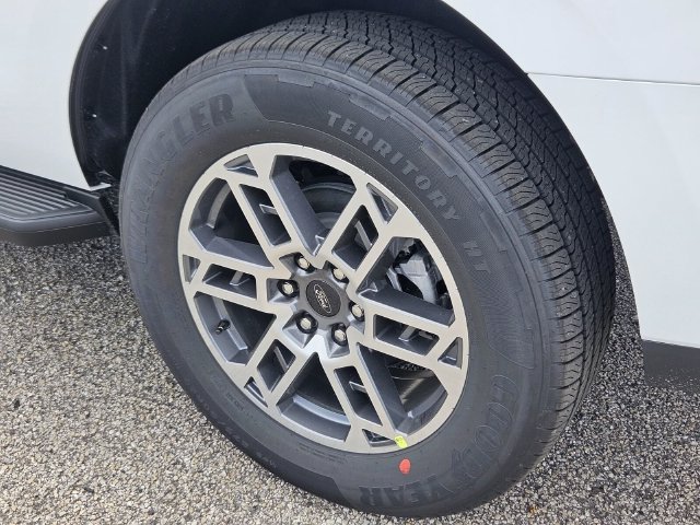 New 2026 Ford Expedition Active RWD image 5