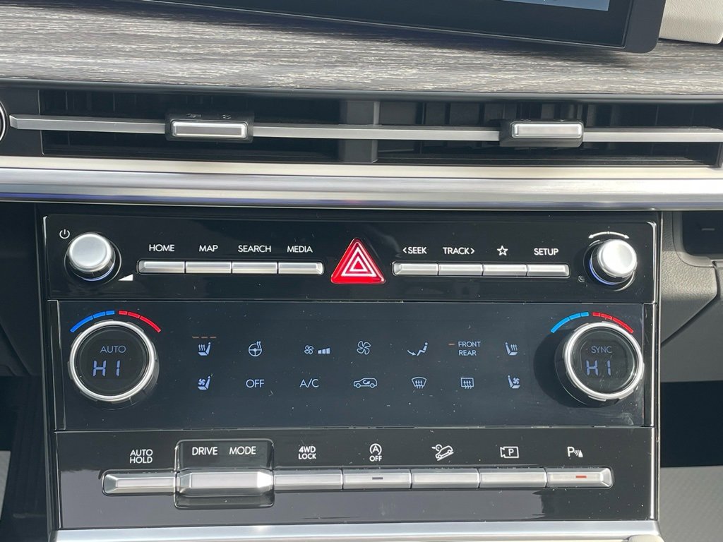 Used 2024 Hyundai Santa Fe Calligraphy image 44