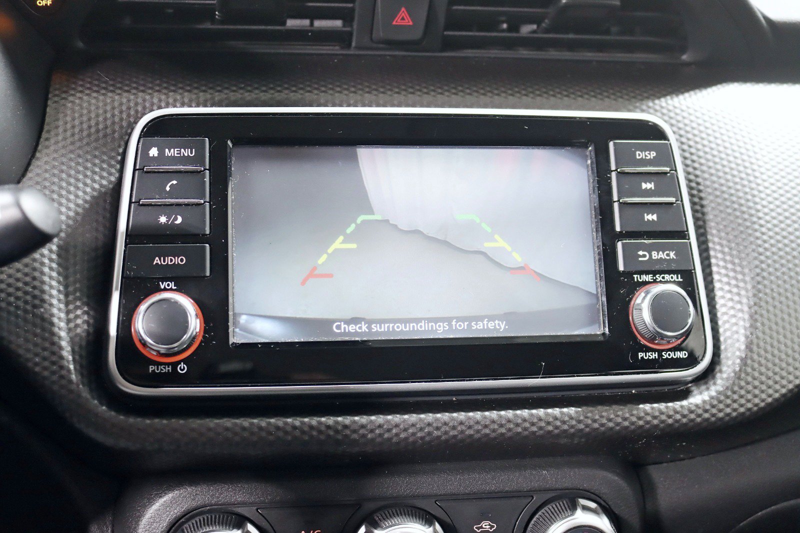 Used 2020 Nissan Kicks S image 18